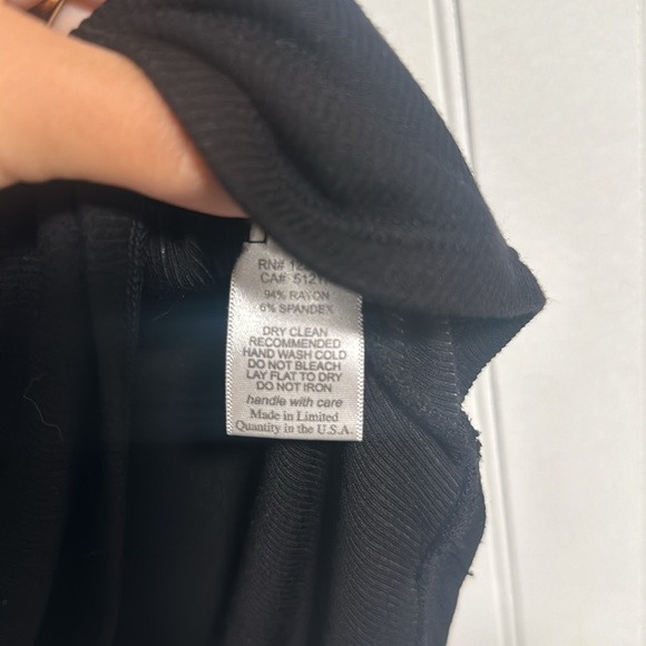 Michael Lauren Off The Shoulder Black Top - Size Small - Picture 4 of 5